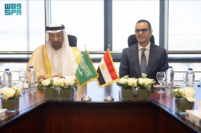 Saudi Minister of Investment Eng. Khalid bin Abdulaziz Al-Falih met with Egyptian Minister of Investment and Foreign Trade Eng. Hassan El-Khatib.